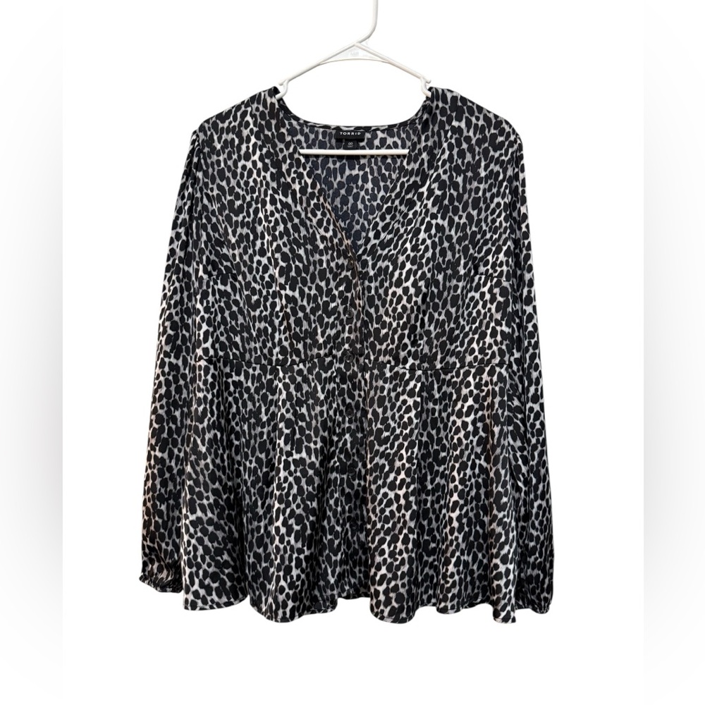 Torrid Black White Leopard Peplum Babydoll Blouse Top Plus Size M 12/14 EUC